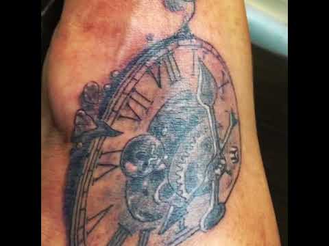 Ric Tattoo, Chapelet cheville montre a gousset