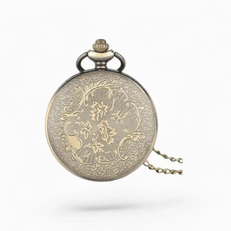 Montre à gousset vintage en métal doré avec motifs floraux détaillés, chaîne assortie, style rétro élégant, non associée à Star Wars.