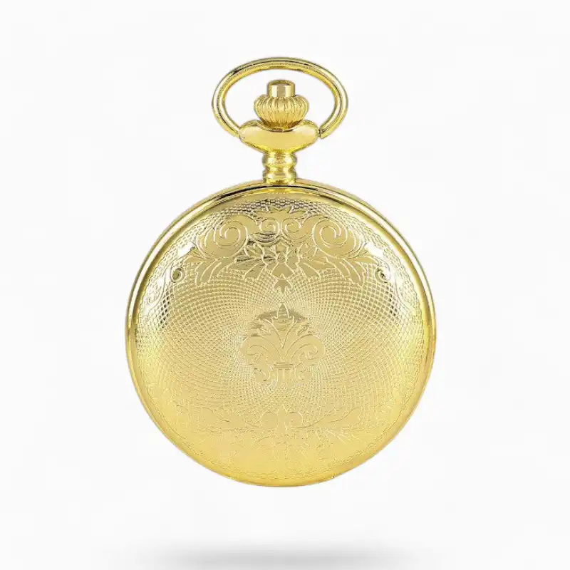 Montre à gousset mécanique dorée avec motifs en relief, accessoire élégant pour costume.