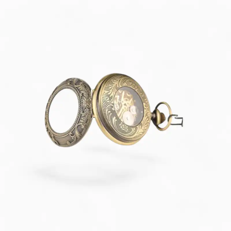 Montre à Gousset mécanique Baroque posée | La Montre à Gousset