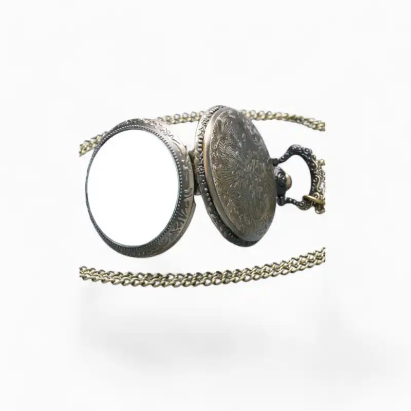Montre de poche Steampunk la Tour Eiffel a survecu