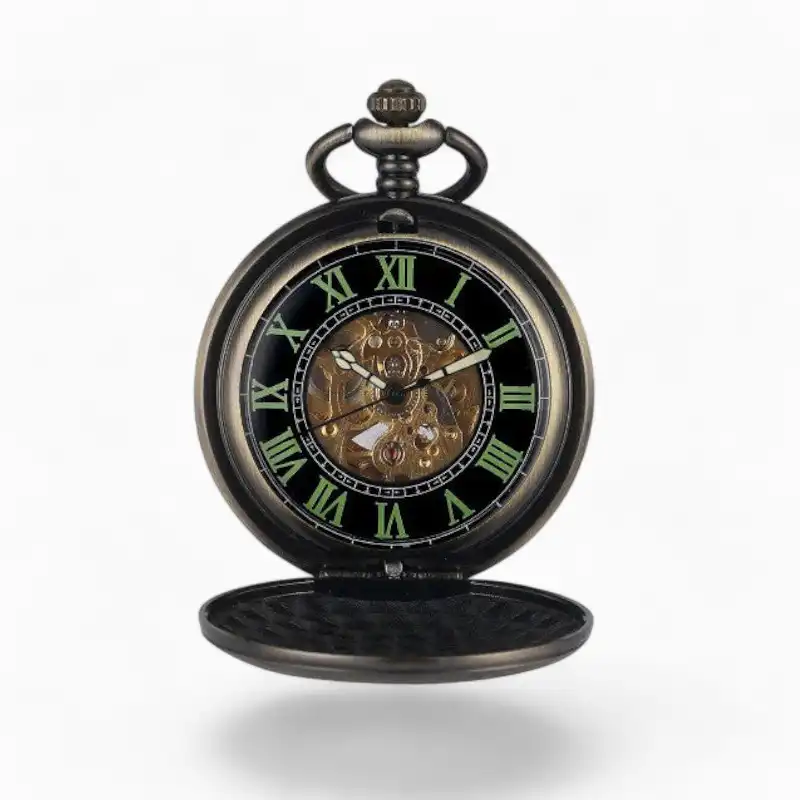 Montre à Gousset Mécanique Élite vintage ouverte avec cadran noir, chiffres romains verts et mécanisme visible.
