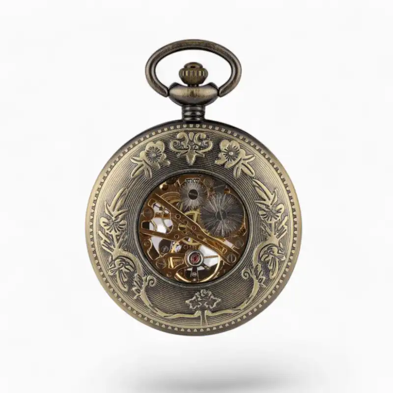 Montre à Gousset Mécanique Carpe Koï vintage avec couvercle ajouré et motifs floraux, finition bronze antique.