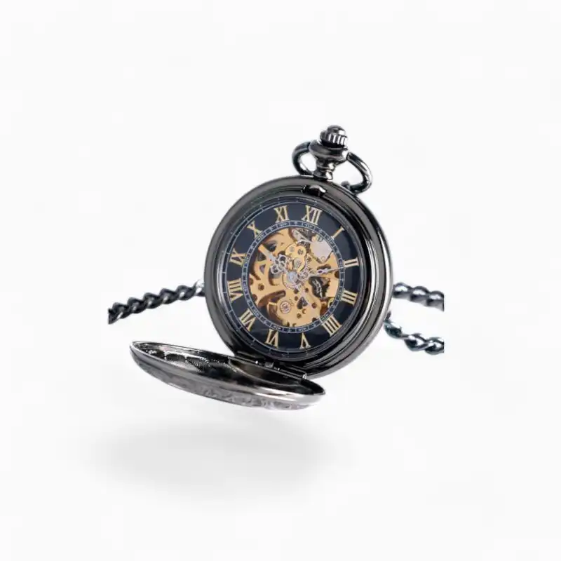 Montre à Gousset Mécanique style Peaky Blinders avec cadran visible et chiffres romains.