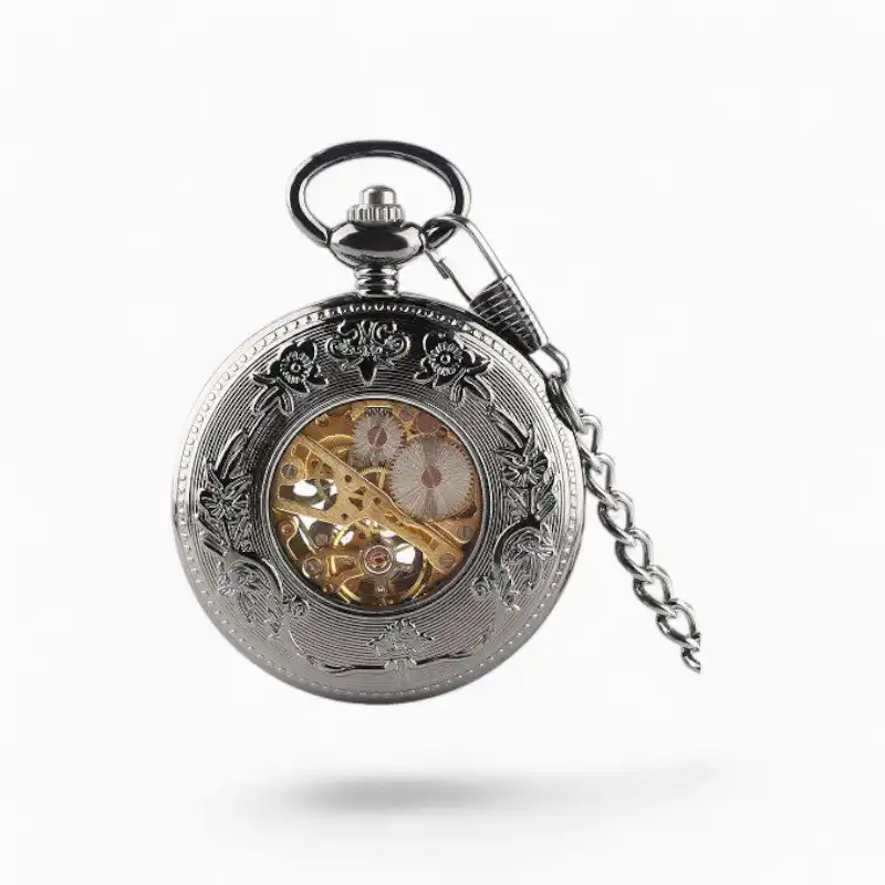 Montre à gousset mécanique vintage avec gravure florale et mécanisme apparent en forme de grue, sur fond blanc.