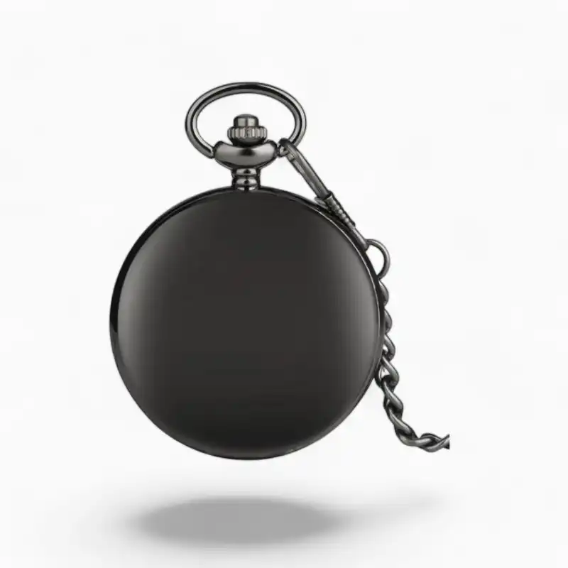 Montre à gousset noire élégante au design épuré avec chaîne.