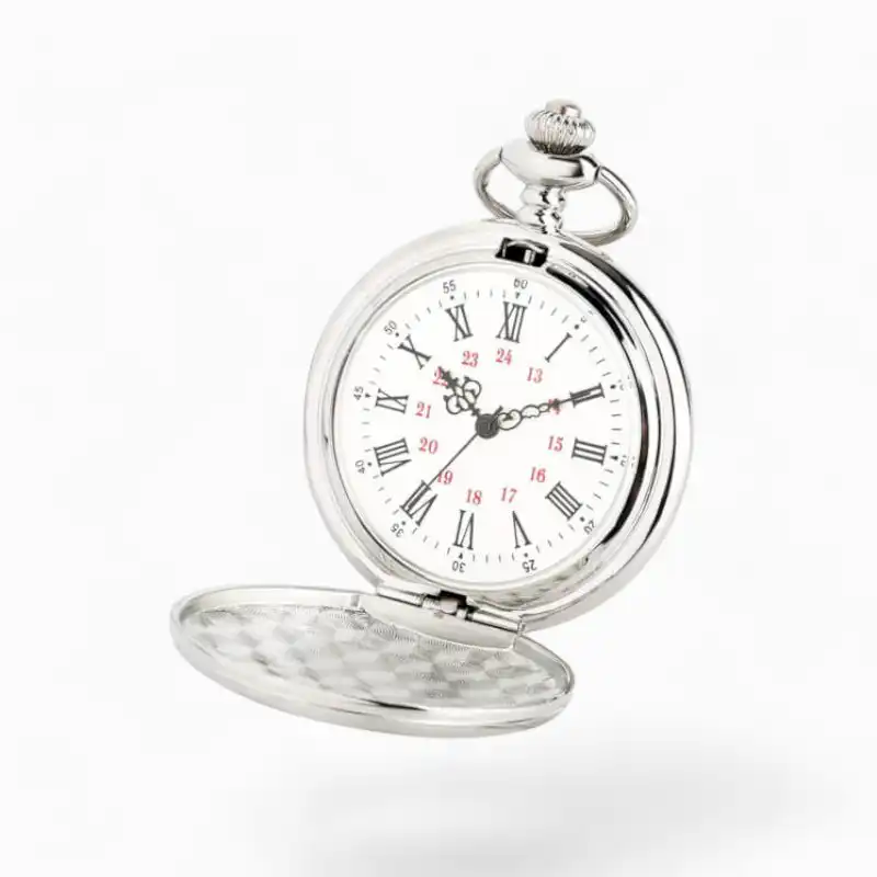 Montre à gousset argentée avec cadran blanc, chiffres romains et inscription "I Love You" ouverte sur un fond uni.